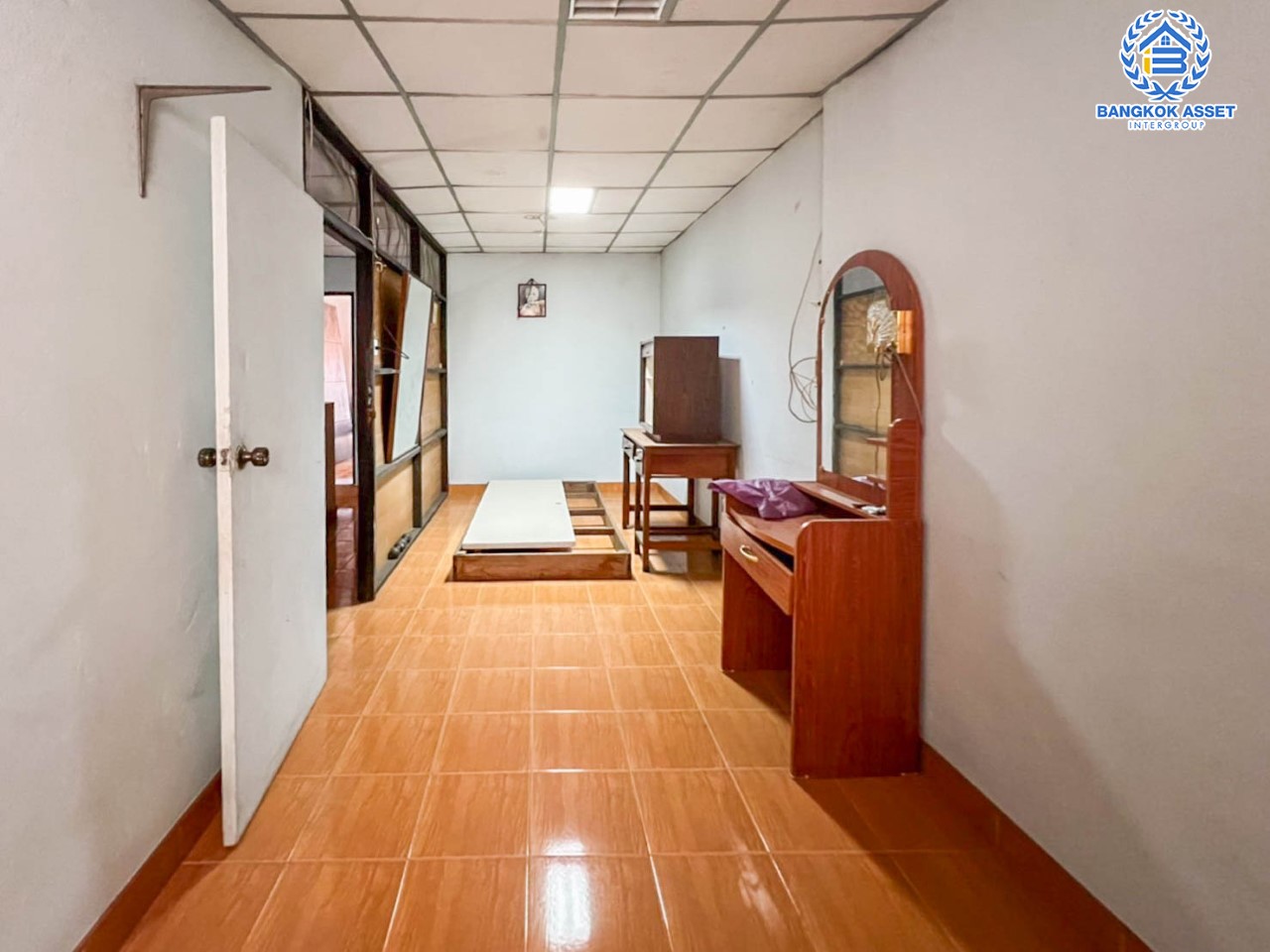 *****ทาวน์เฮ้าส์มือสอง ม.บัวทอง1 กาญจนาภิเษก เนื้อที่ 16 ตร.ว. ฟังก์ชัน 2 ห้องนอน 2 ห้องน้ำ บ้านพร้อมเข้าอยู่ บนทำเลศักยภาพ ทำเลทอง!! เดินสะดวก เชื่อมต่อถนนหลายเส้นทาง ใกล้รถไฟฟ้าสายสีม่วง "สถานีคลองบางไผ่" ราคาสุดคุ้ม ห้ามพลาด!